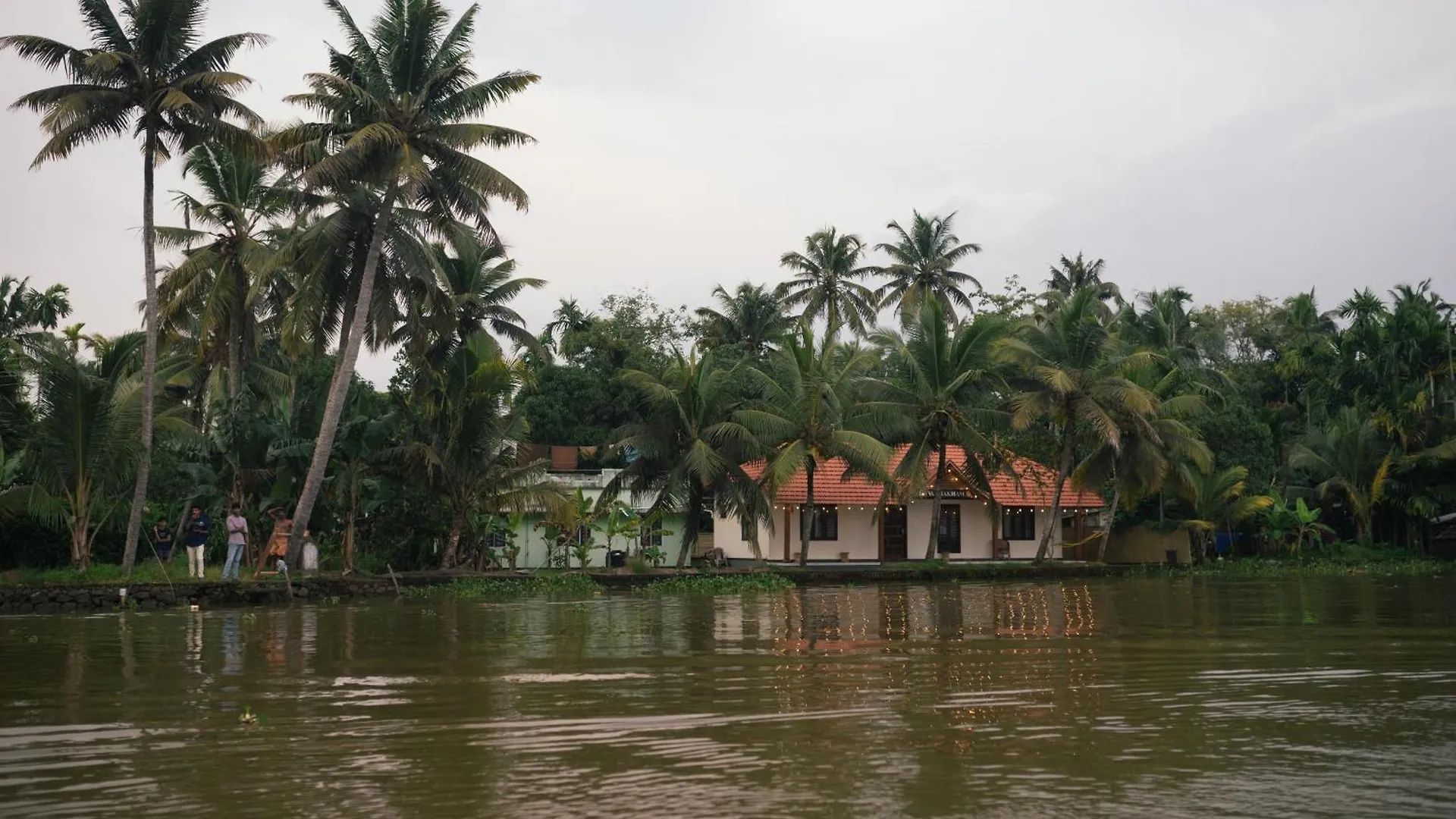 شقة Tulsi Kayal Retreat Champakulam الهند