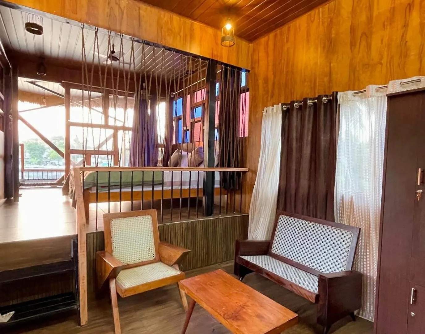 شقة Tulsi Kayal Retreat Champakulam