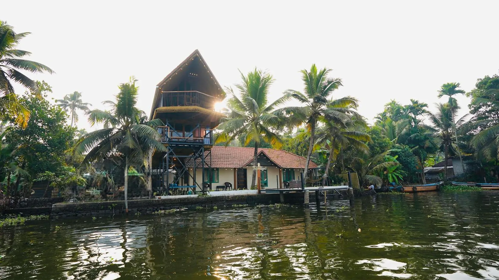 شقة Tulsi Kayal Retreat Champakulam الهند