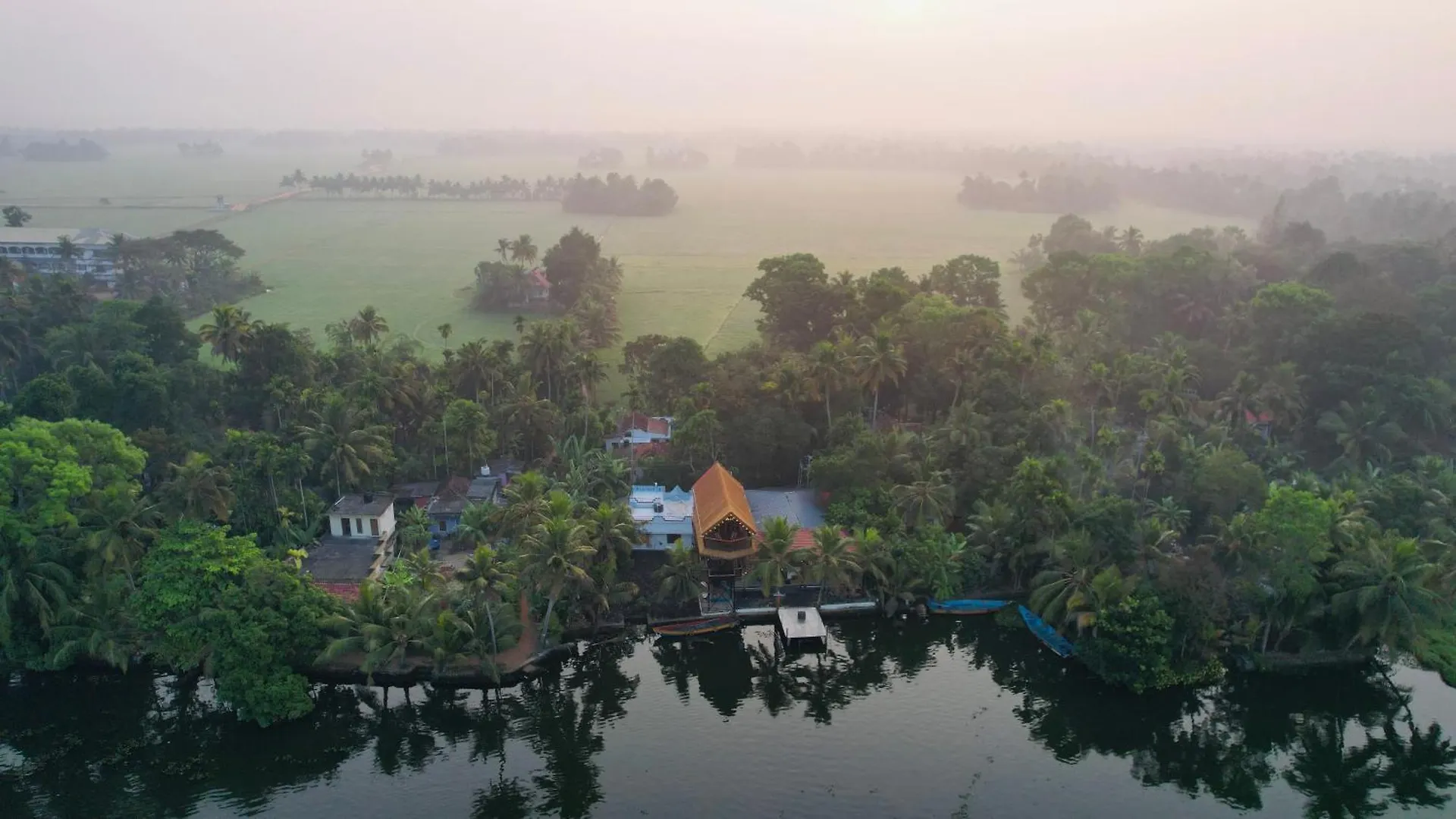 منزل للإقامة شقة Tulsi Kayal Retreat Champakulam