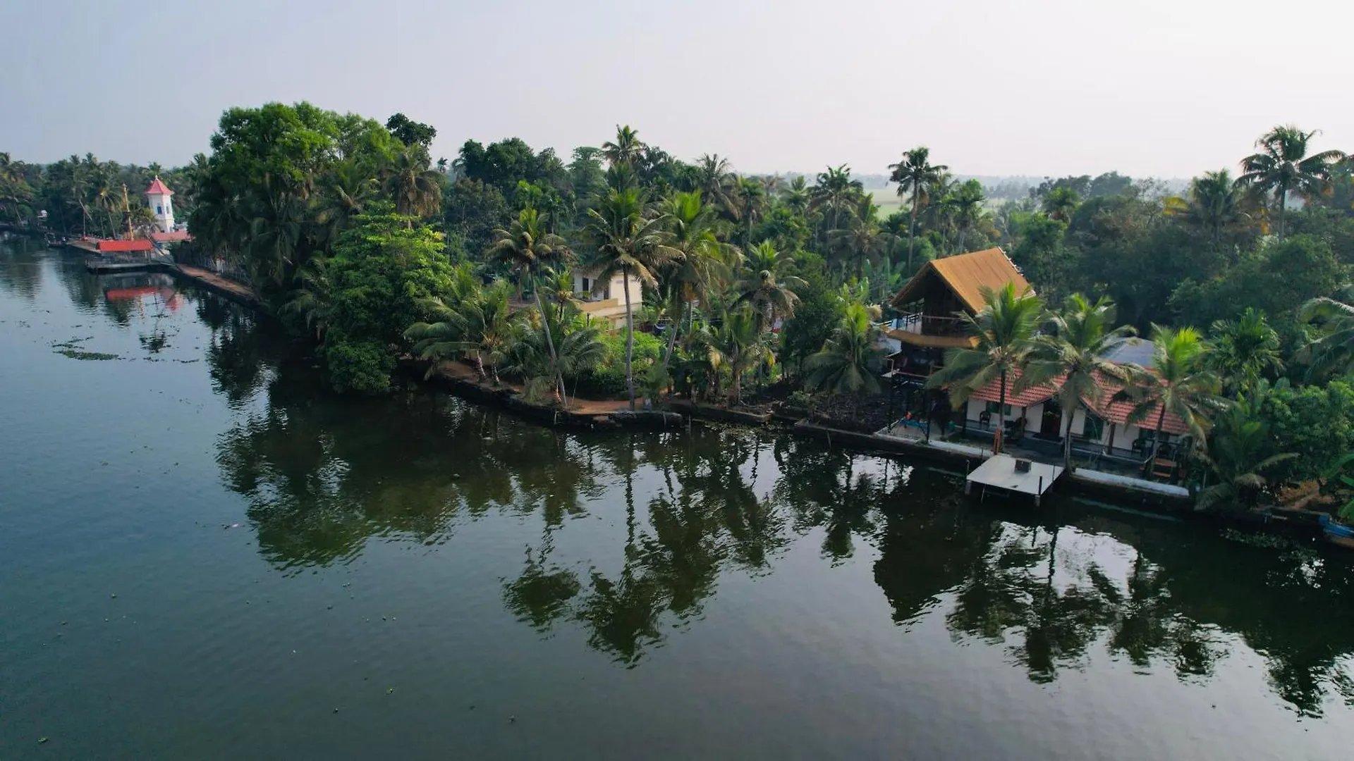 شقة Tulsi Kayal Retreat Champakulam 0*,  الهند