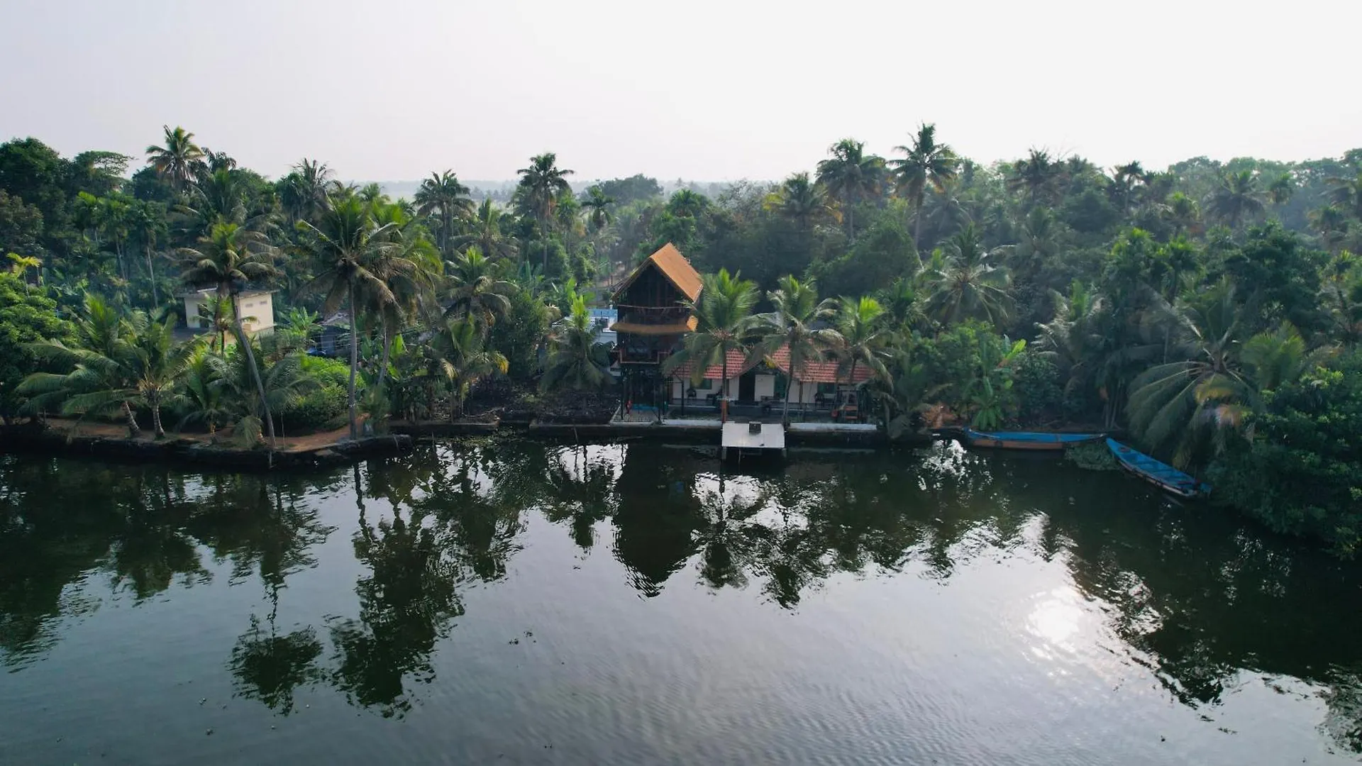 شقة Tulsi Kayal Retreat Champakulam منزل للإقامة